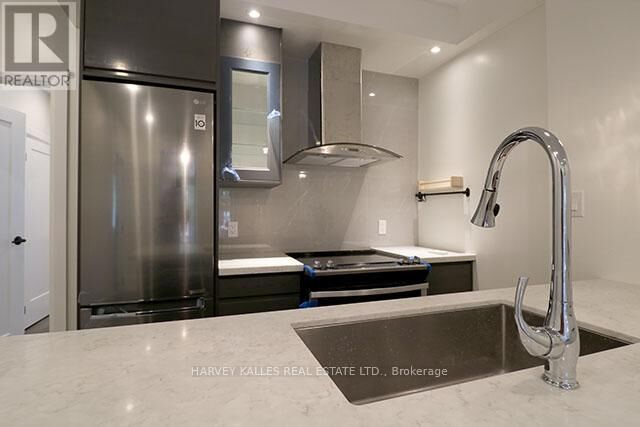 Property Photo: 488 Lansdowne Avenue Main ON M6H 3Y3