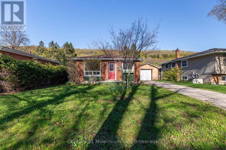 Property Photo: 240 5th A Avenue West ON N4K 6G4