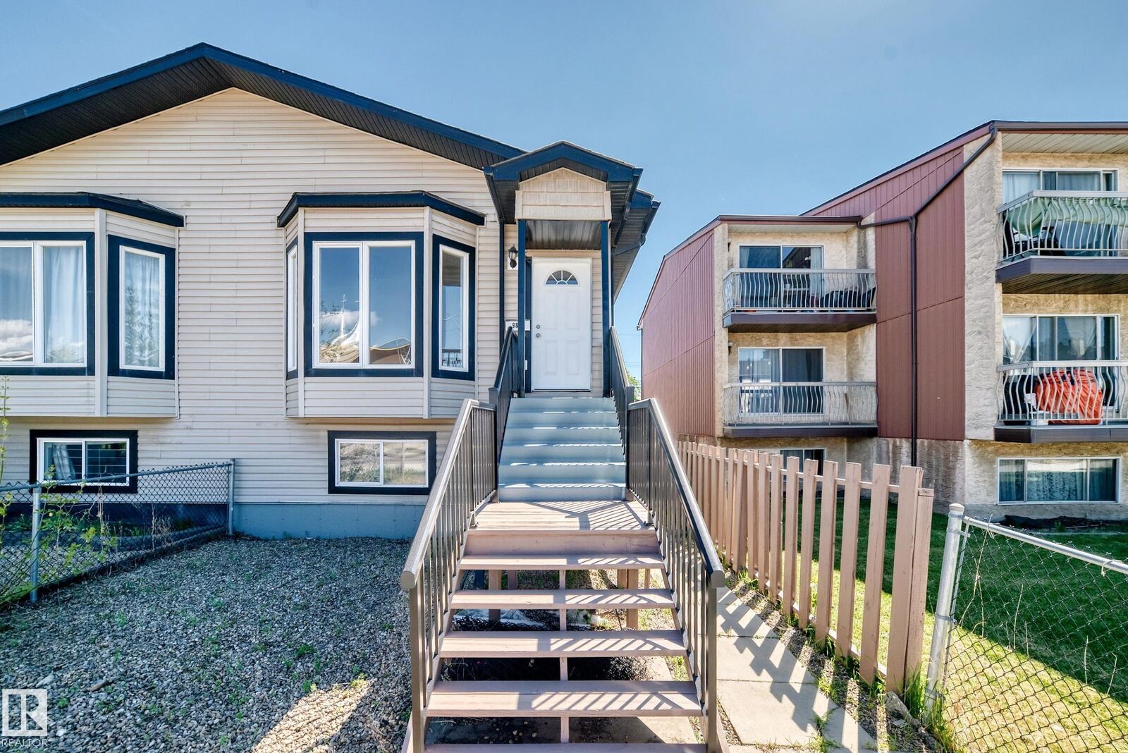 Property Photo:  9825 156 Street NW  AB T5P 2P2 