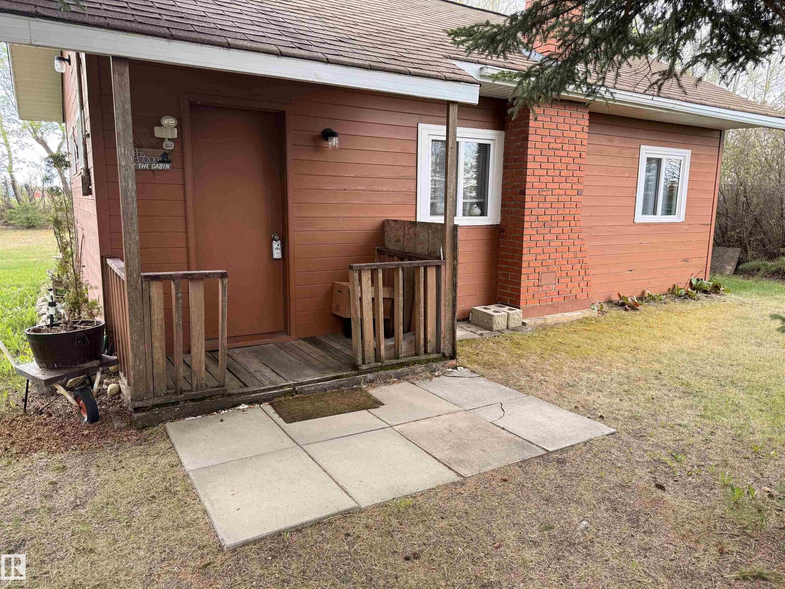 Property Photo: 563028 173 Range Road AB T0B 2R0