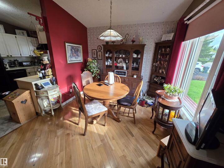 Property Photo: 25 McNabb Crescent AB T7Z 1G8