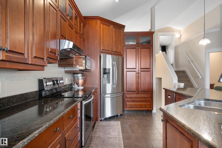Photo de la propriété:  65 Lakewood Boulevard  AB T4X 0B5 