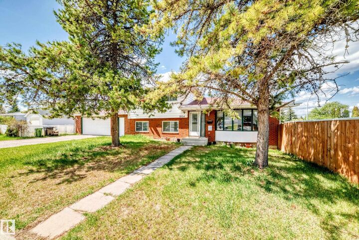 1804 51 Street NW — photo 1