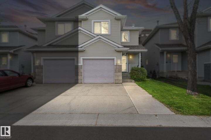 Property Photo: 2021 Grantham Court NW 97 AB T5T 6V7