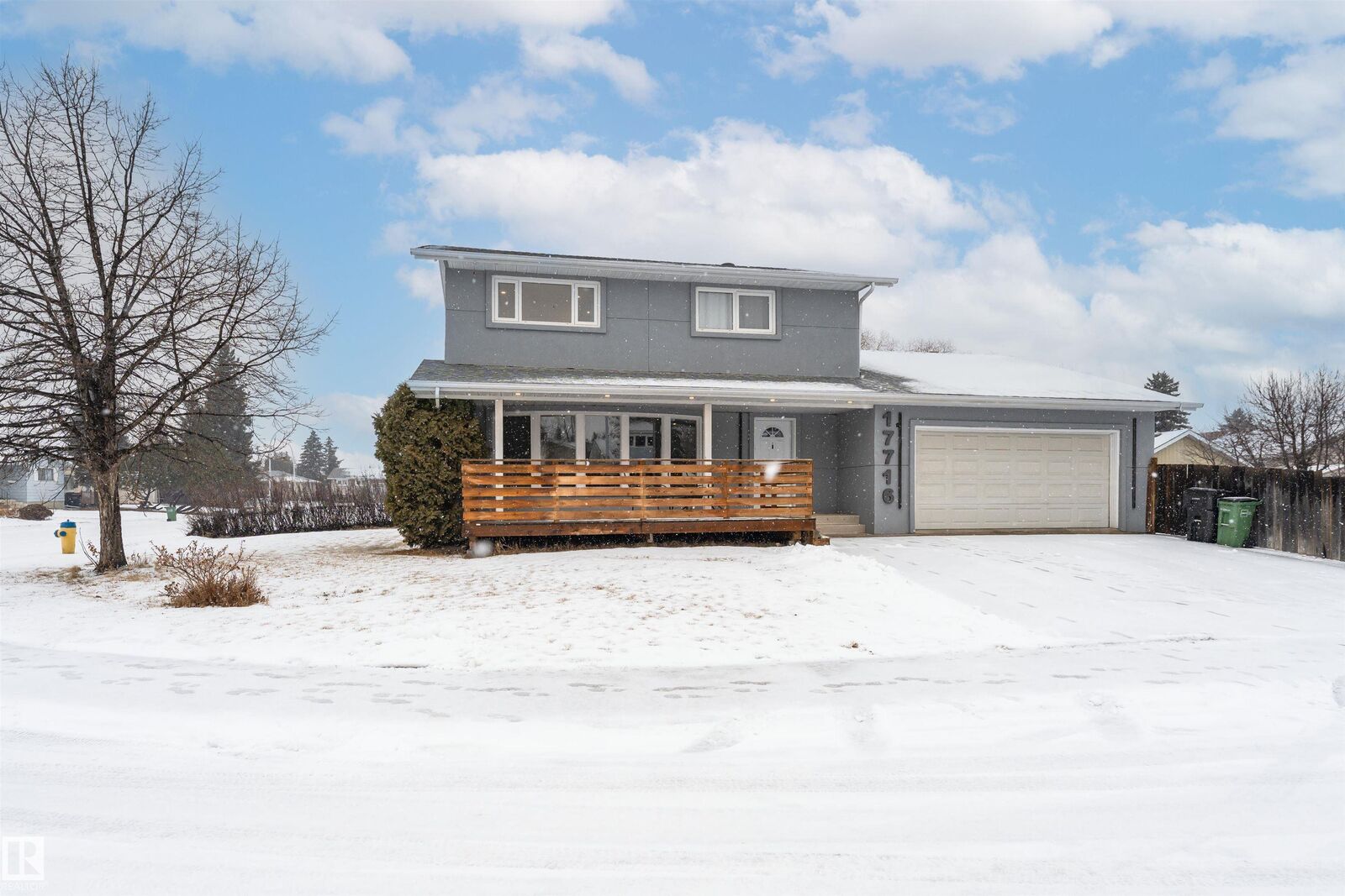 Property Photo: 17716 84 Ave NW AB T5T 0N4