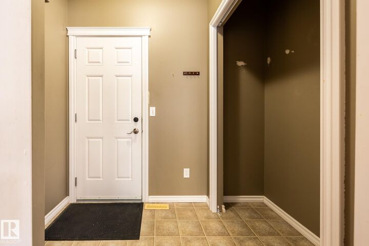 Property Photo: 11622 11 Avenue SW AB T6W 1W8
