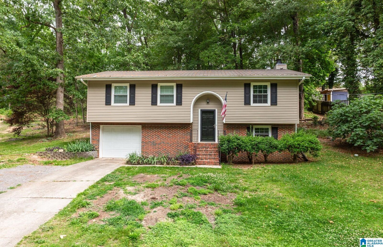 Property Photo:  2735 Sunrise Drive  AL 35004 