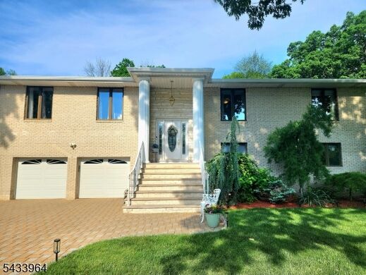 Property Photo:  39 Douglas Dr  NJ 07082 