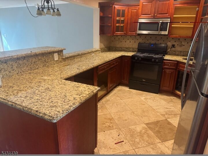 Property Photo:  1087 Oakcroft Ln  NJ 08873 
