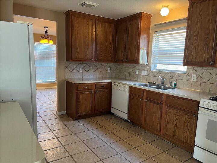 Property Photo:  3223 Amber Meadow Dr Drive  TX 77449 