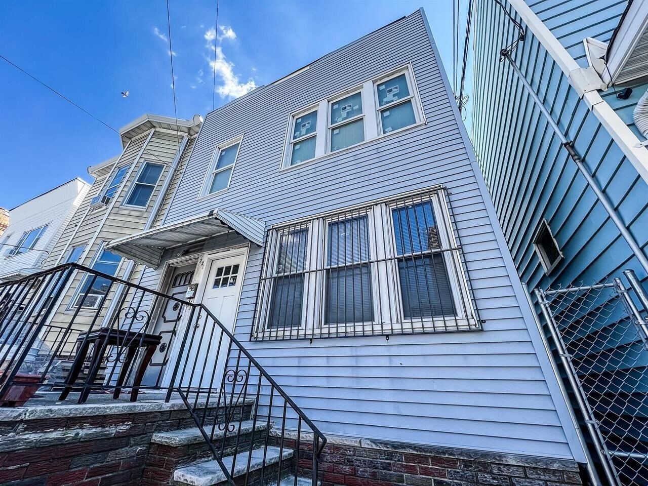 Property Photo:  227 Beacon Ave 2  NJ 07306 
