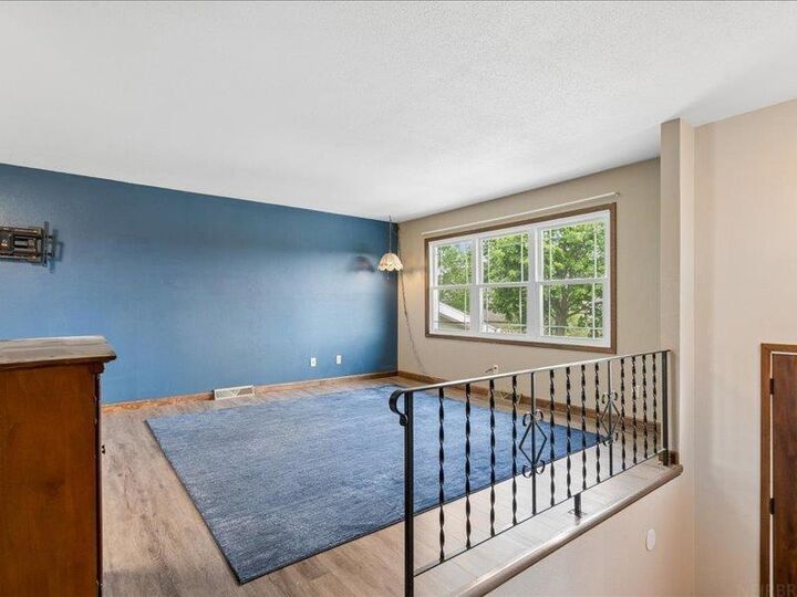 Property Photo:  604 Colgrove Drive  IA 52142 
