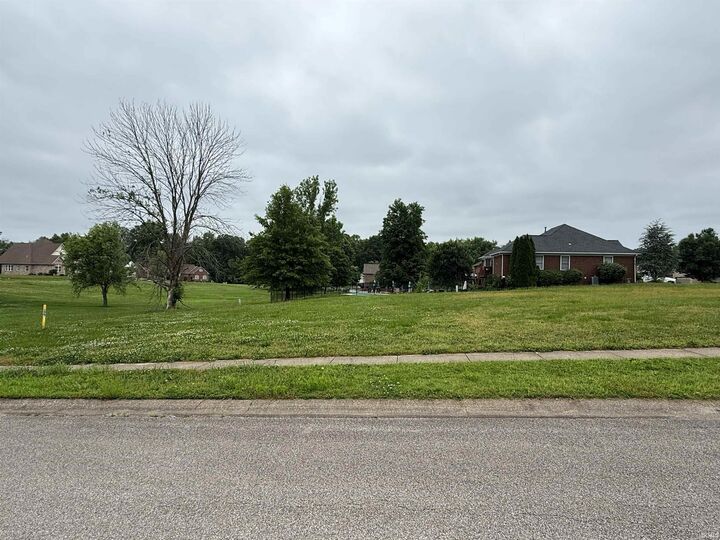 Property Photo: 270 Persimmon Circle IN 47601