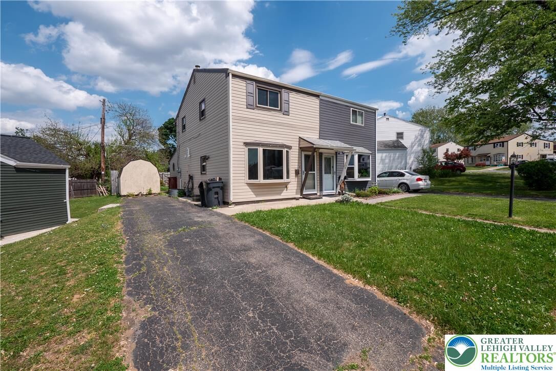 Property Photo:  1550 Richard Avenue  PA 18018 