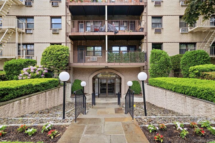 Property Photo: 2261 Palmer Avenue 4L NY 10801