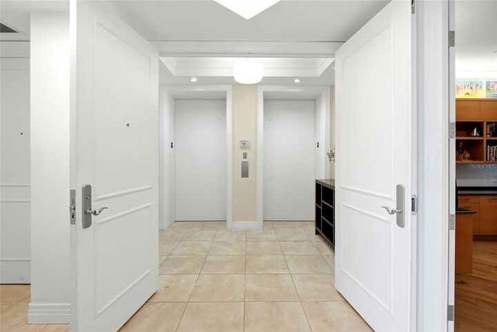 Property Photo:  400 Beach Drive NE 401  FL 33701 