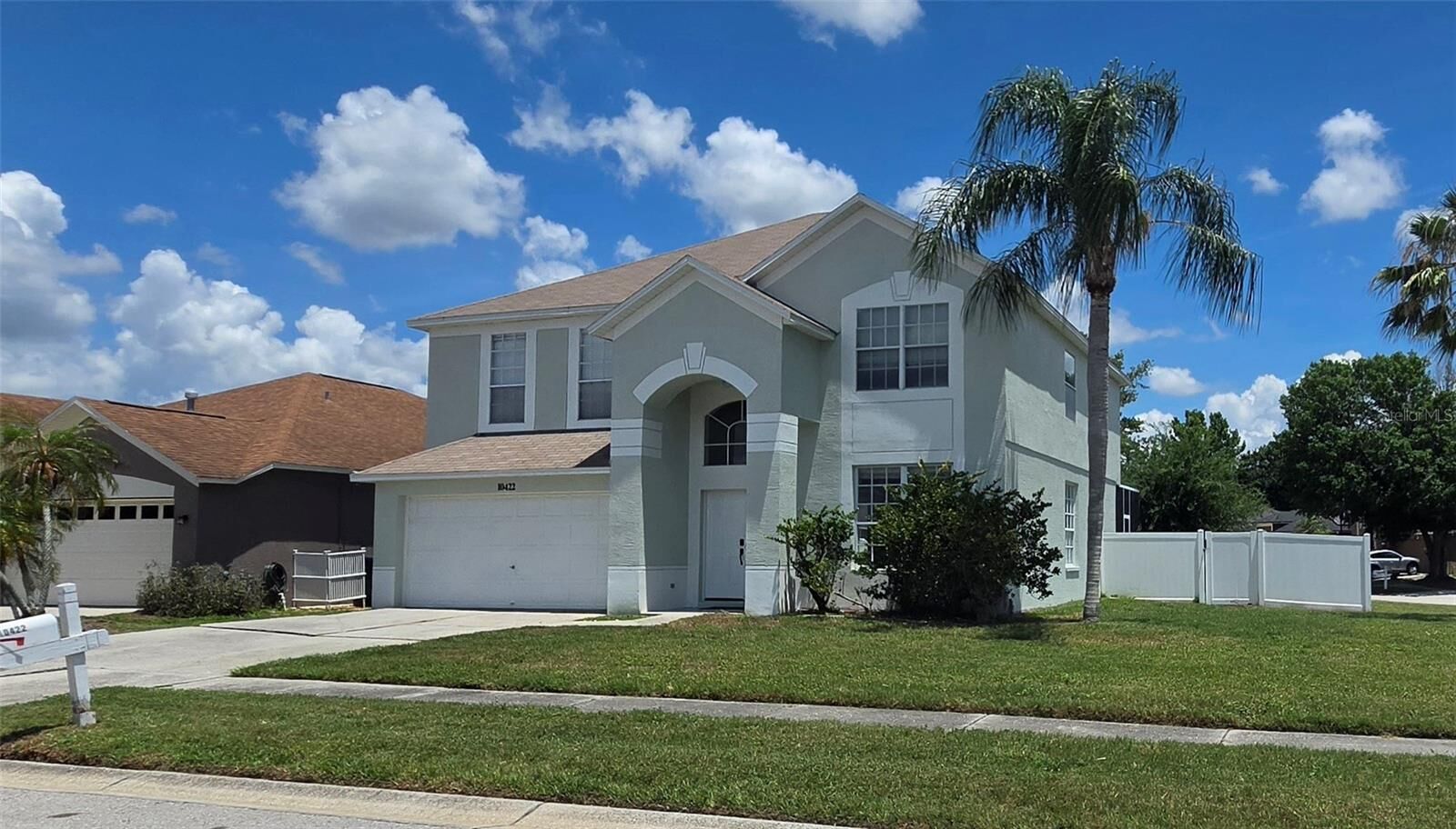 Property Photo:  10422 Glen Willow Lane  FL 33647 