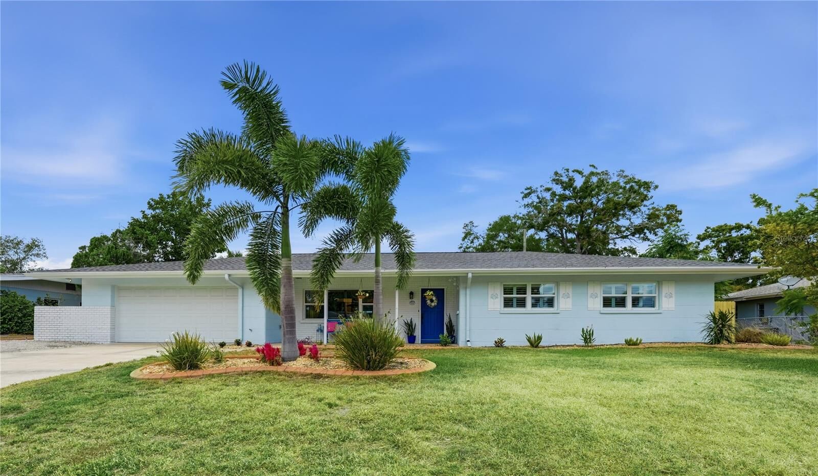 Property Photo:  2561 Sunnyside Street  FL 34239 