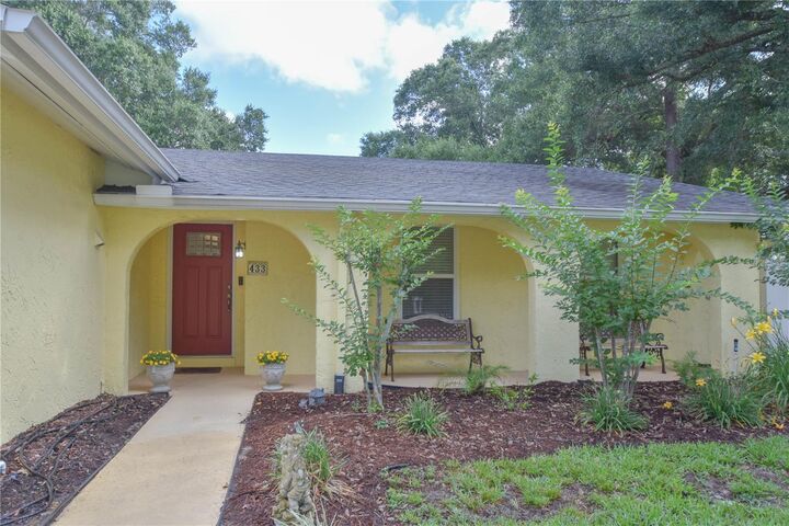 Property Photo: 433 Center Street FL 32701