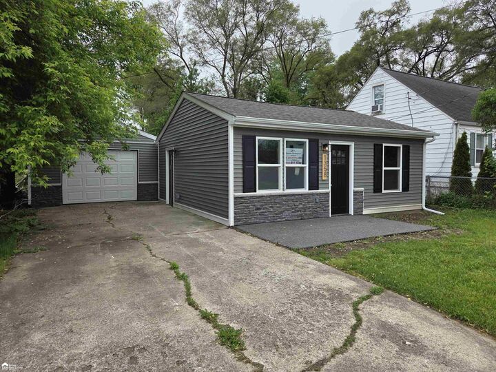 Property Photo:  1358 Donovan Street  MI 48529 