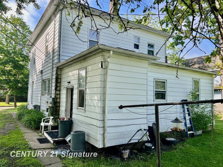 Property Photo:  515 N Harrison Street  MI 48602 