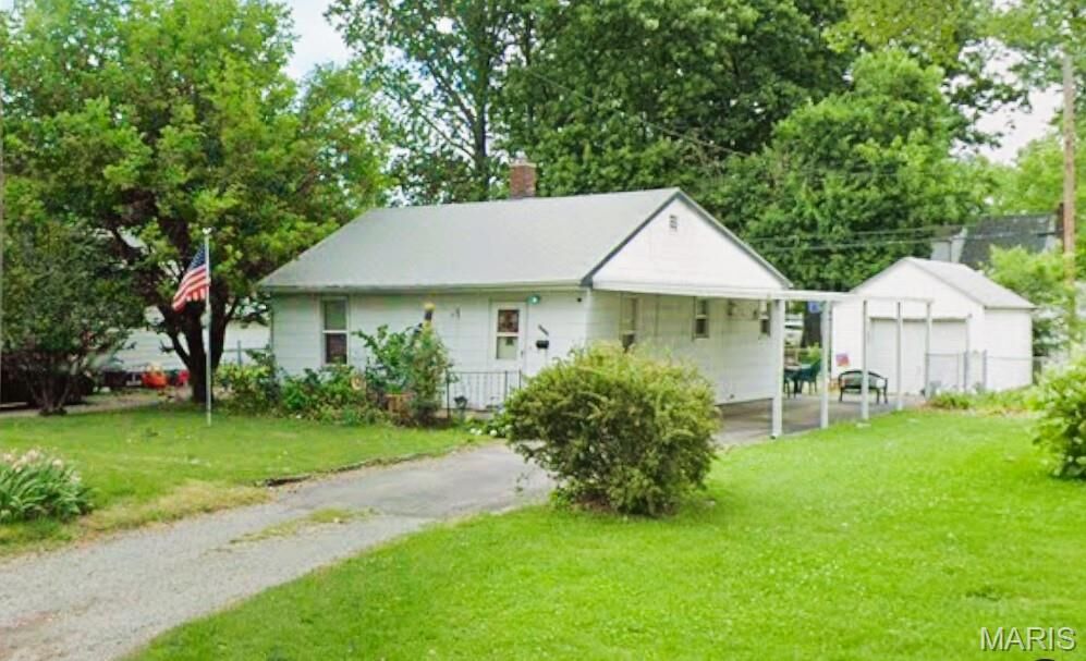Property Photo: 1713 Moro Avenue IL 62040