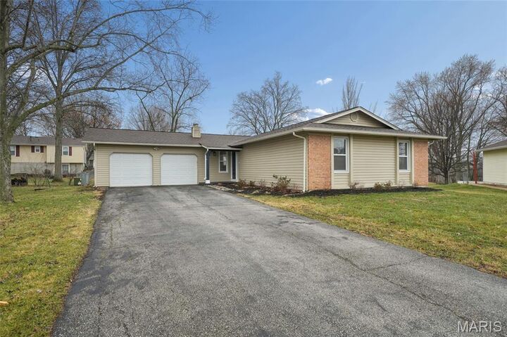 Property Photo:  14 Dogwood Court  MO 63376 