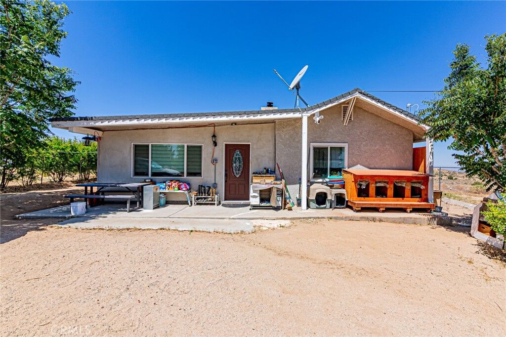Property Photo:  11126 E Avenue W8  CA 93553 