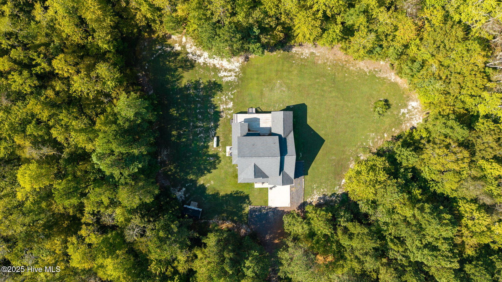 Property Photo:  166 Skippers Court  NC 27944 