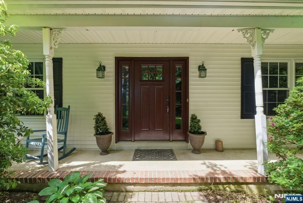 Property Photo:  10 Liberty Woods Drive  NJ 07838 