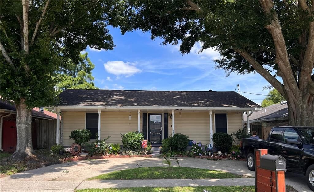 Property Photo:  3516 Connecticut Avenue  LA 70065 