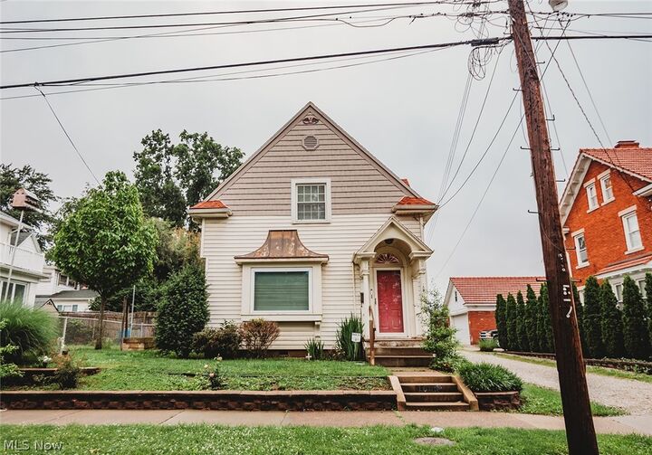 Property Photo:  1605 Liberty Street  WV 26101 