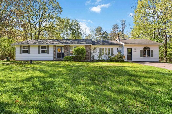 2410 Loretta Avenue — photo 1