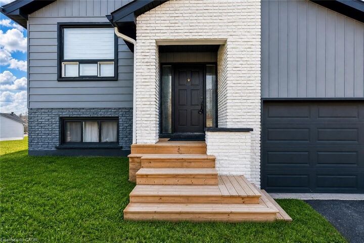 Property Photo:  193 Westheights Drive  ON N2N 1K2 