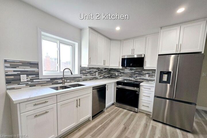 Property Photo: 289 Chatham Street B ON N3S 6G3