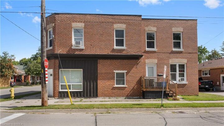 Property Photo:  140 Superior Street  ON N3S 2L4 