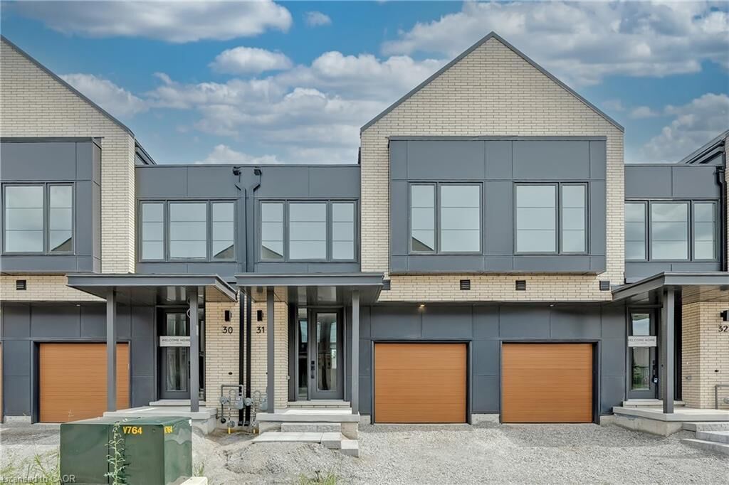 Property Photo: 2273 Turnberry Road 31 ON L7M 2B2