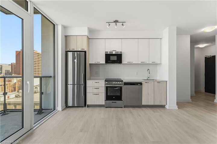 Property Photo:  75 James Street S 1522  ON L8P 4V8 