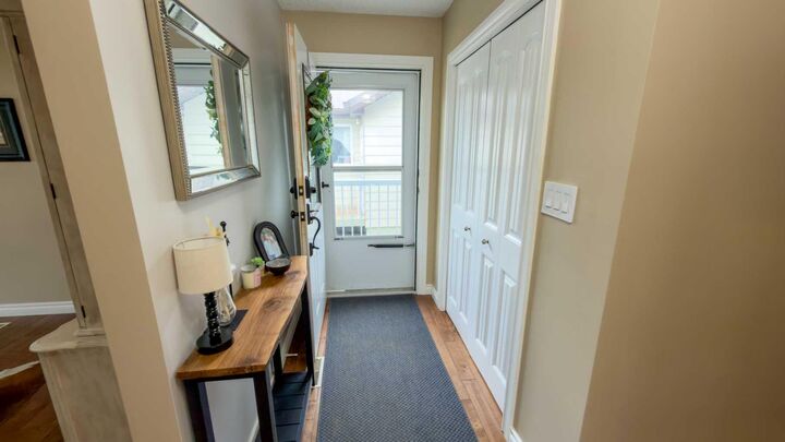 Property Photo:  1213 4 Avenue  AB T9W 1G7 