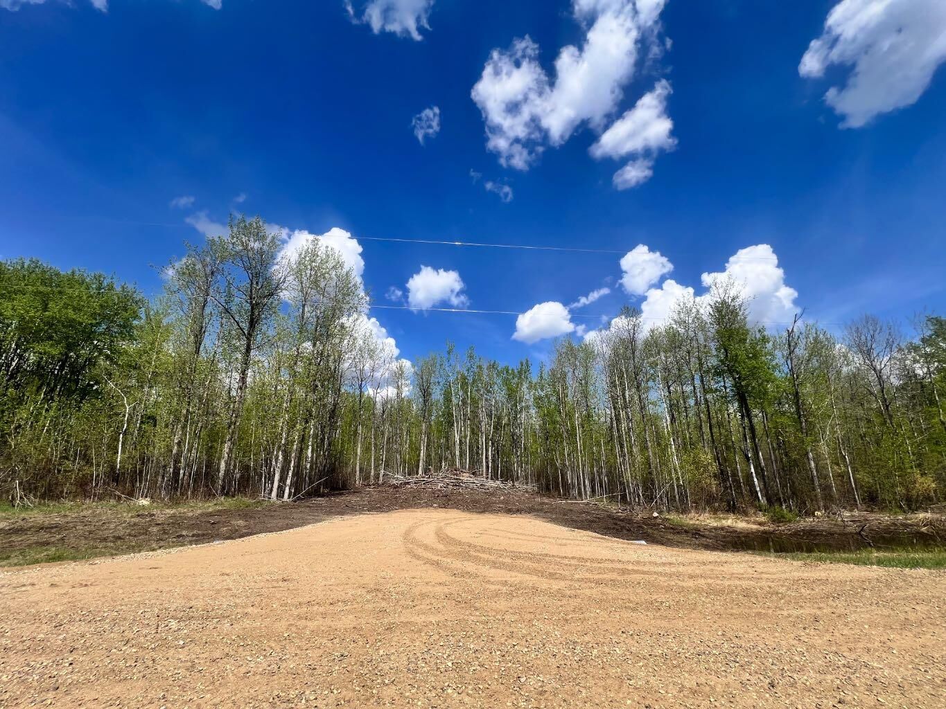 Property Photo:  26204451 3  AB T9S 2B1 