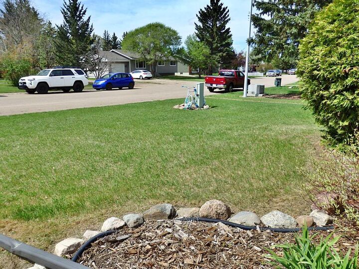Property Photo:  5204 57A Street  AB T9X 1V4 