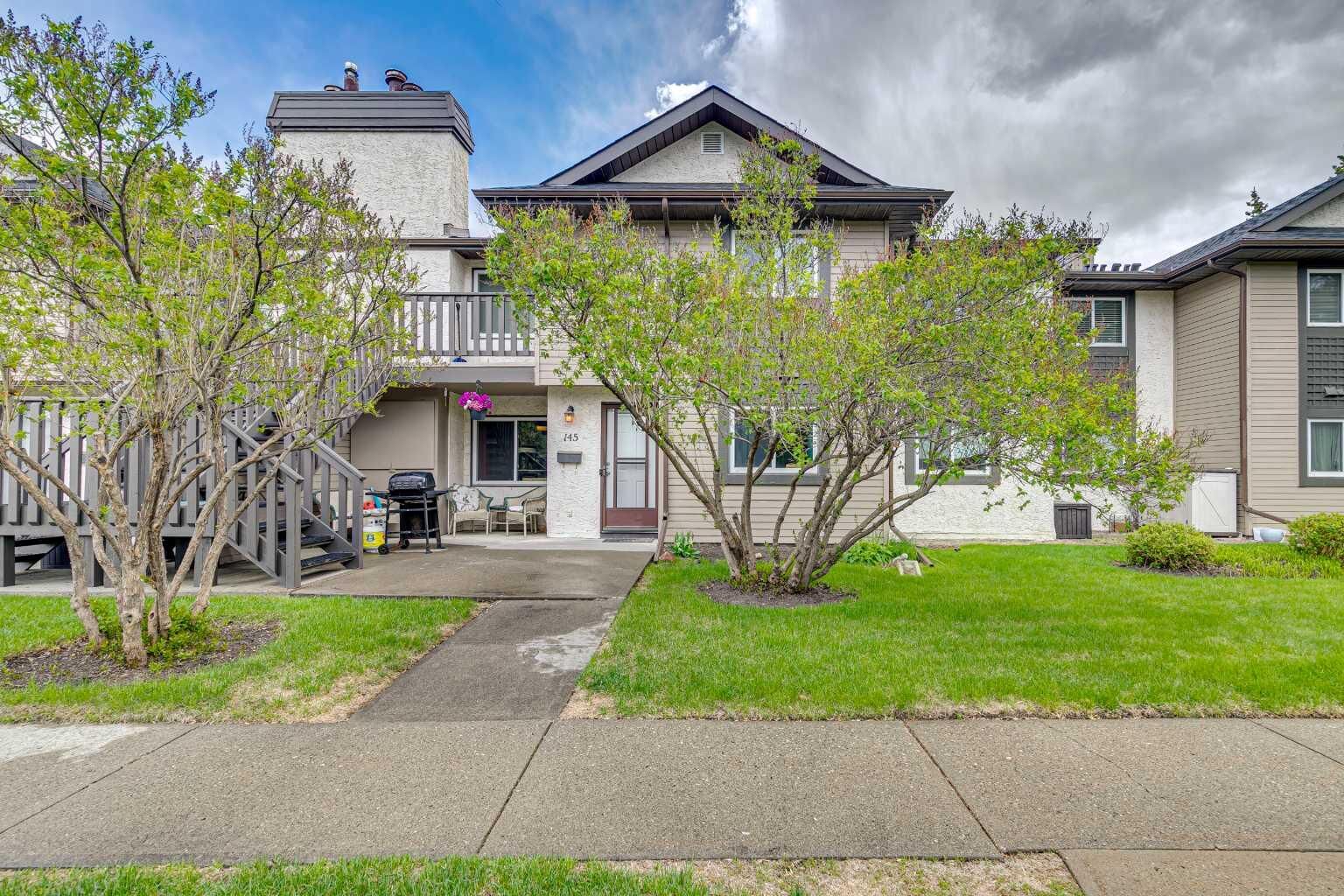 Property Photo:  145 Cedar Springs Gardens SW  AB T2W 5J9 