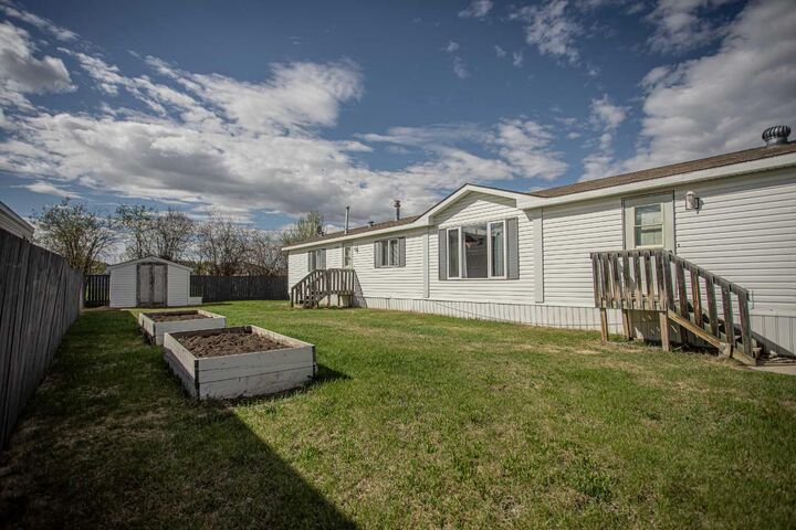 Property Photo: 11 Deer Ridge Drive AB T0H 1Z0