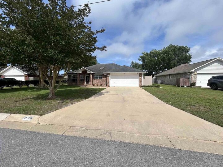 Property Photo: 2129 Coral Creek Dr FL 32506