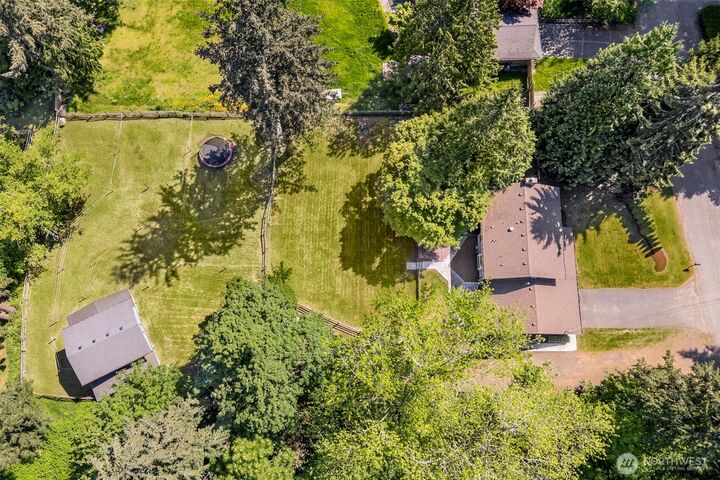 Property Photo:  4434  137th Avenue NE  WA 98005 