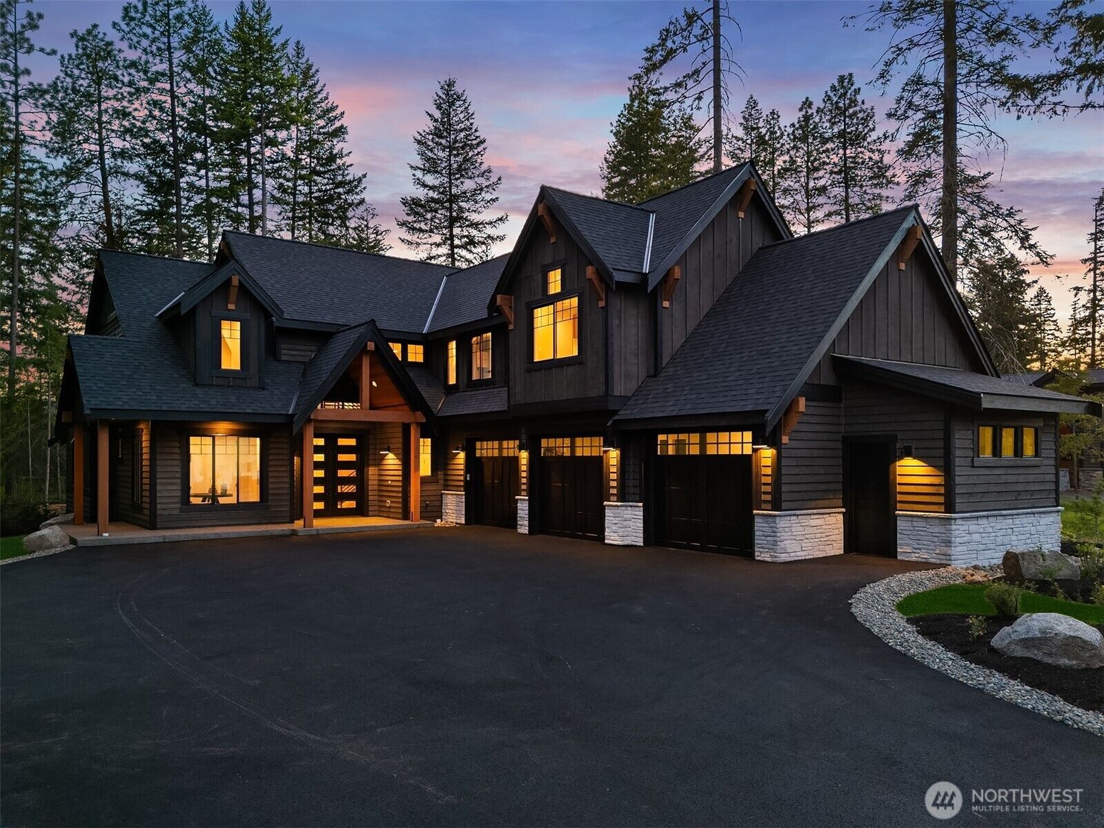 Property Photo:  1281  Kokanee Loop  WA 98922 