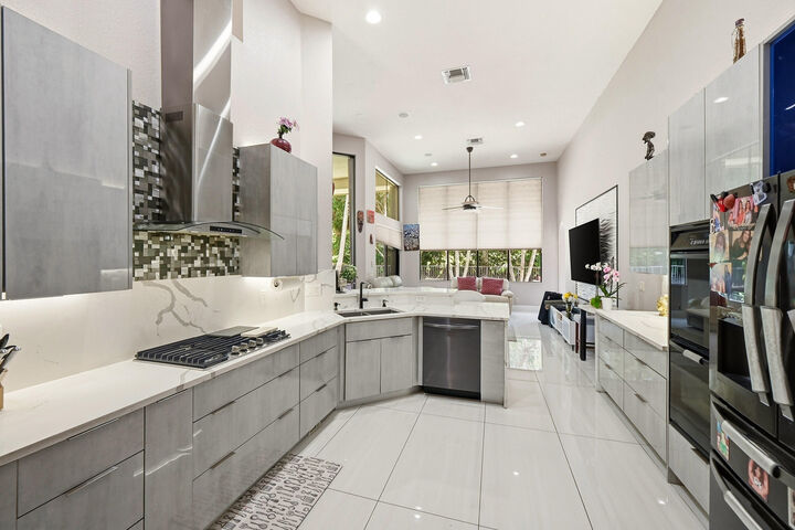Property Photo:  10340 Trianon Place  FL 33449 