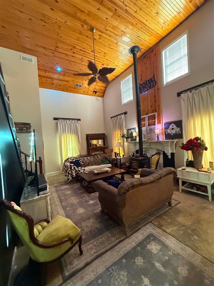 Property Photo:  2840 Nobob Road  KY 42141 