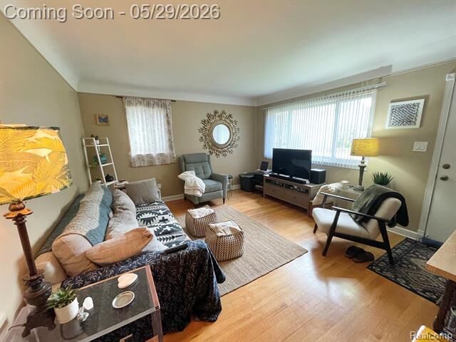 Property Photo: 2609 Maplewood Avenue MI 48073