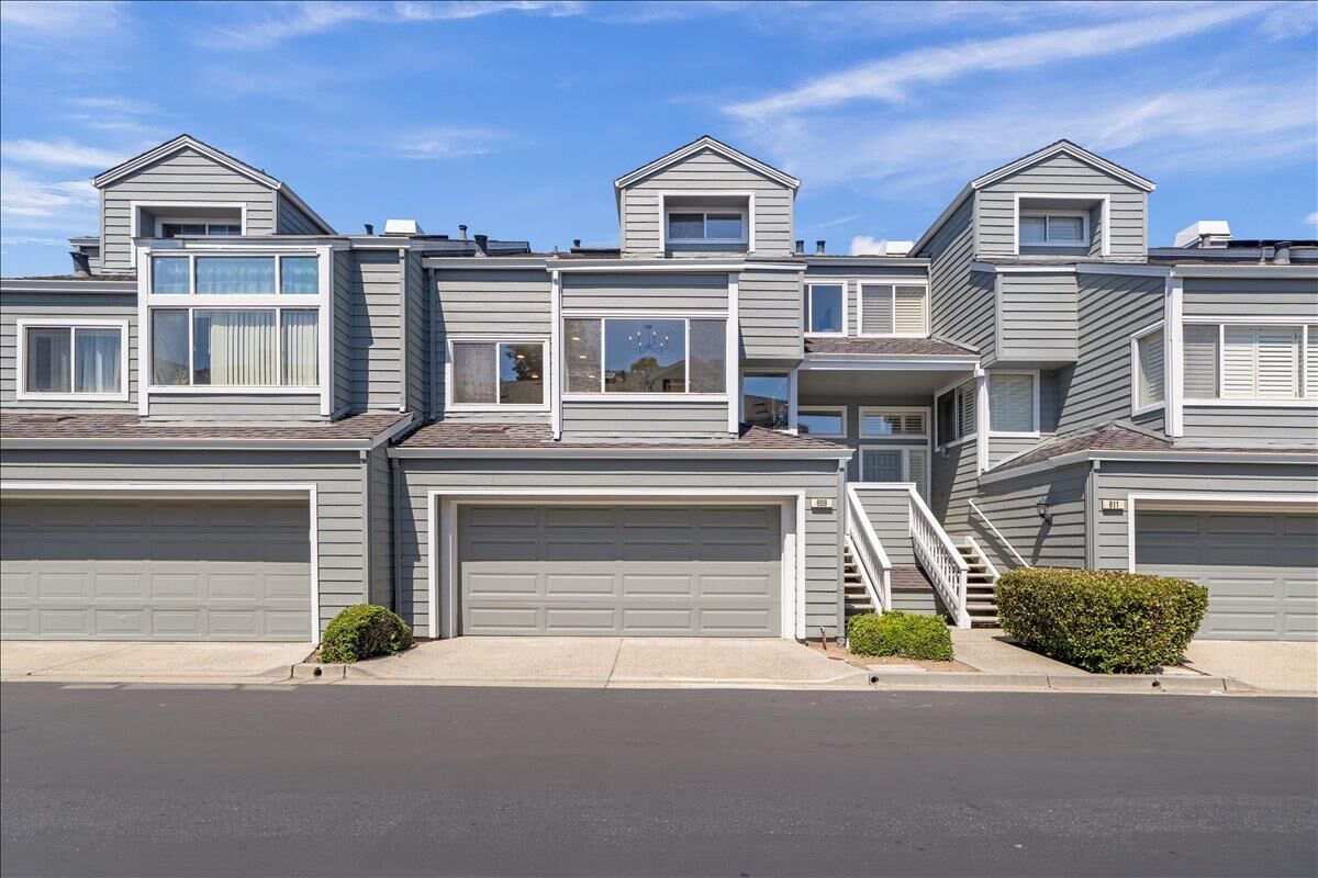 Property Photo:  809 Columbia Circle  CA 94065 
